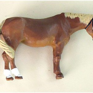 CHEVAL BRUN CLAIR TÊTE BASSE PEINT