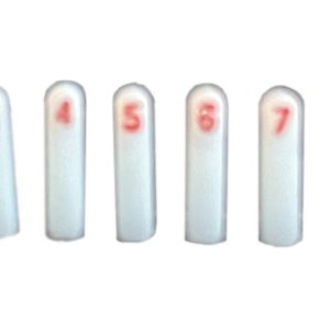 BORNES KILOMÉTRIQUES ROUGES