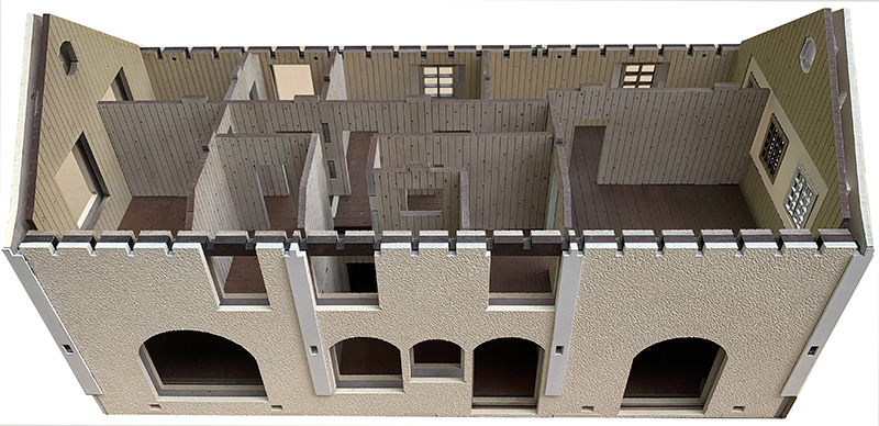 Kit GARE de la LIGNE D'ENGADINE des CHEMINS de FER RHÉTIQUES. AMÉNAGEMENTS INTÉRIEURS COMPLETS et DÉTAILLÉS avec PAROIS IMITATION BOIS D'AROLLE, TRÈS HAUT NIVEAU de DÉTAIL.
Quai : 391 x 234 mm