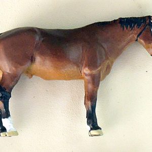 CHEVAL BRUN CLAIR TÊTE BASSE PEINT