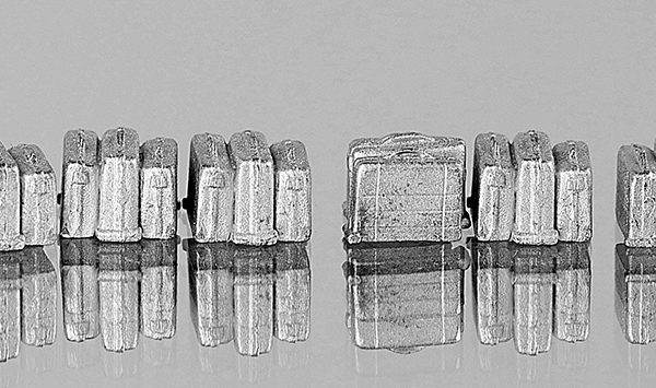 ENSEMBLE de VALISES à POIGNÉES MÉTAL BLANC