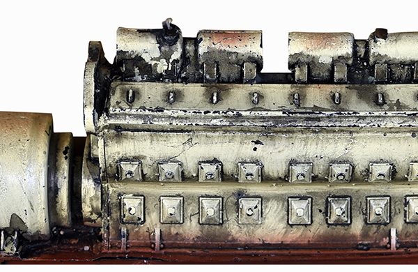 MOTEUR DIESEL DÉPOSÉ MONTÉ PEINT