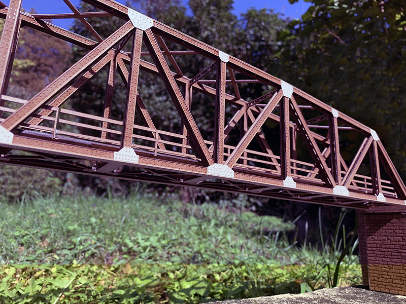 PONT DE TAVANASA de TYPE WARREN avec MONTANTS avec DOUBLE GRAVURE des RIVETS., échelle HOm, Suisse